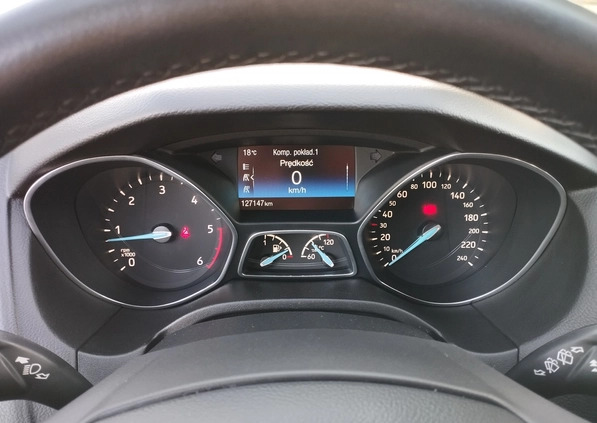 Ford Focus cena 40467 przebieg: 127000, rok produkcji 2018 z Niemcza małe 704